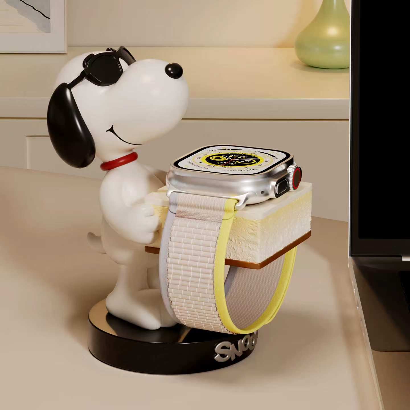Creative cartoon-shaped Apple Watch stand